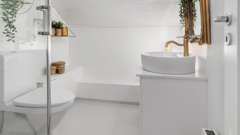 How to Best Save Space in Your Bathroom