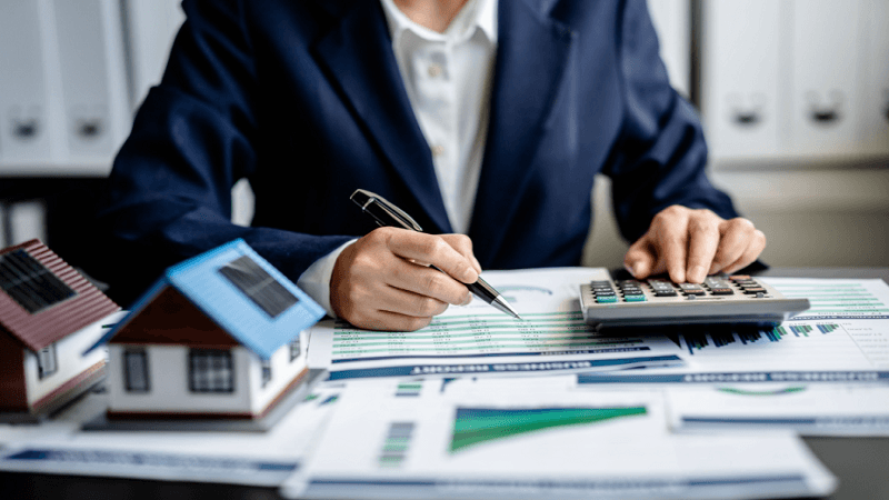 What to Expect When Working with a Broker